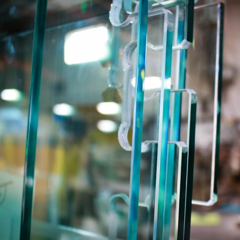 The perfect shower doors in North America from All Team Glass & Mirror Ltd. in Woodbridge, Ontario.